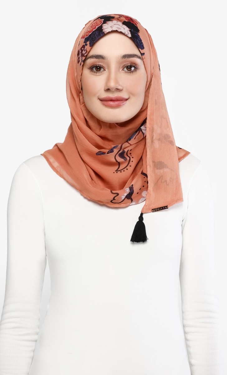 Chic Mini Printed Scarf in Fantasy