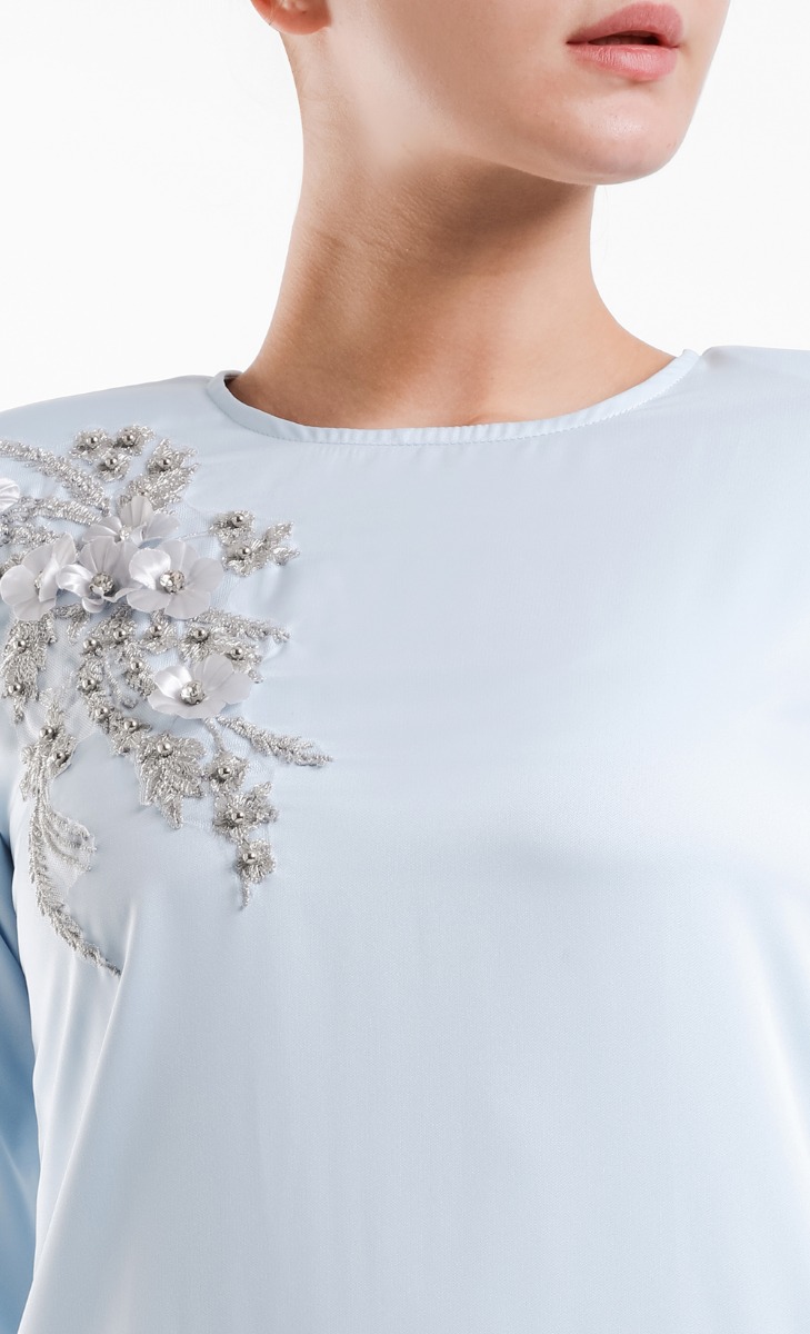 Cassia Kurung Set in Icy Blue image 2