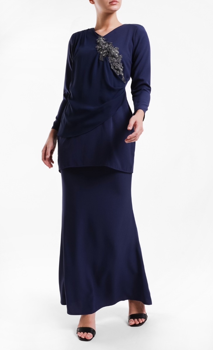 Angelica Kurung Set in Navy Blue