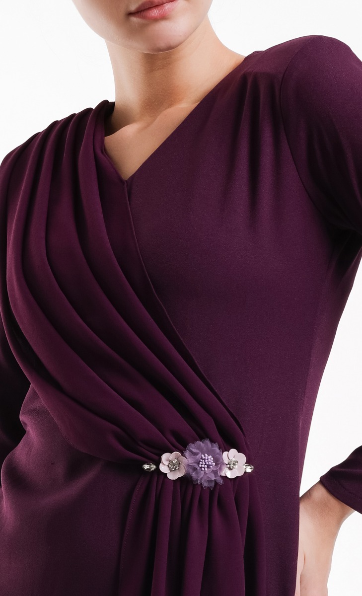 Geranium Kurung Set in Plum image 2