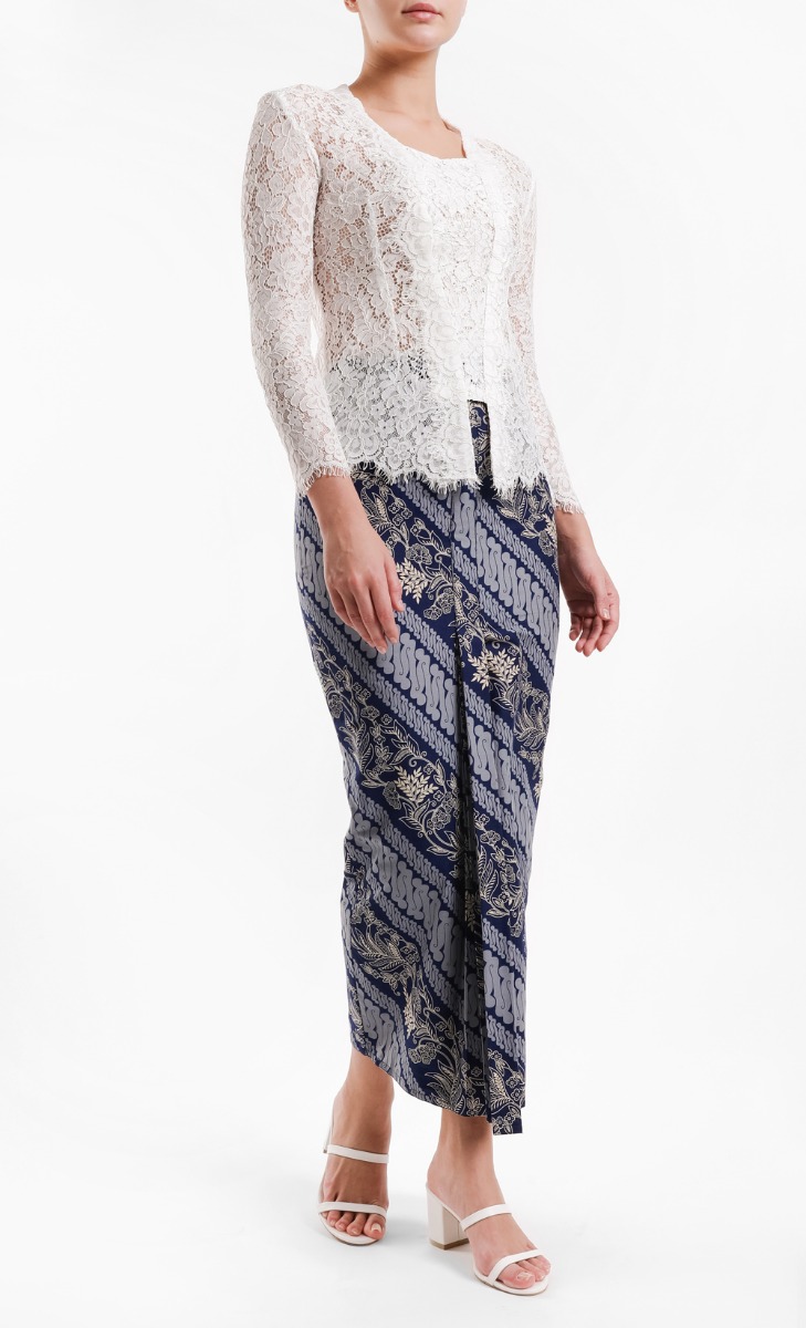 Lace Kebaya Top In White