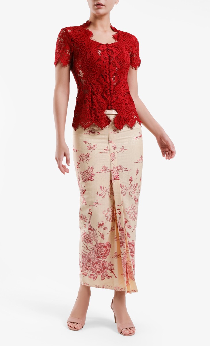 Lace Kebaya Top in Maroon