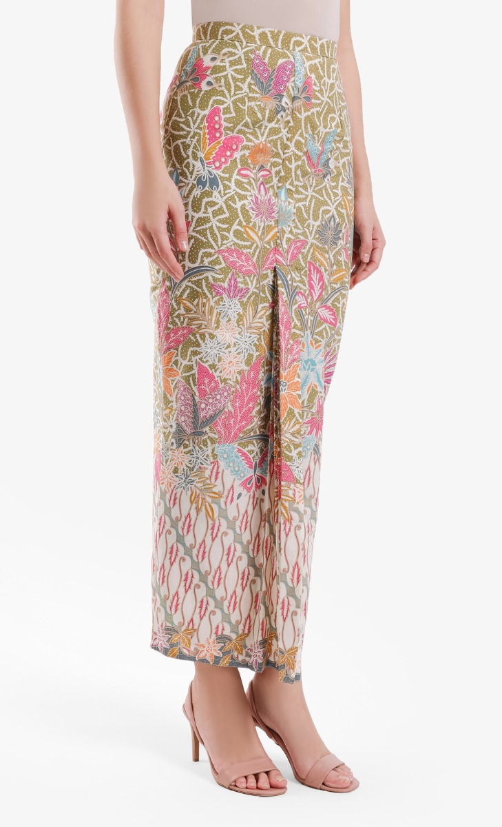 Astha Printed Batik Skirt in Green image 2
