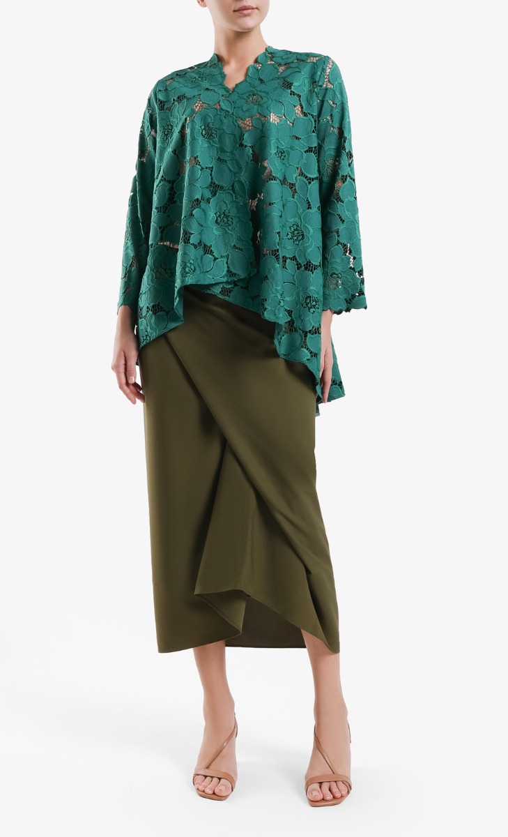 Bethari Lace Tunic Set In Green