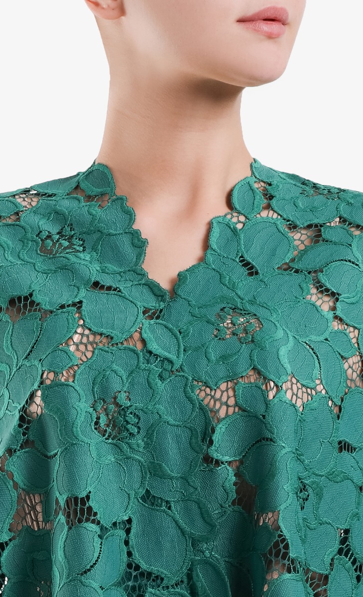Bethari Lace Tunic Set In Green image 2
