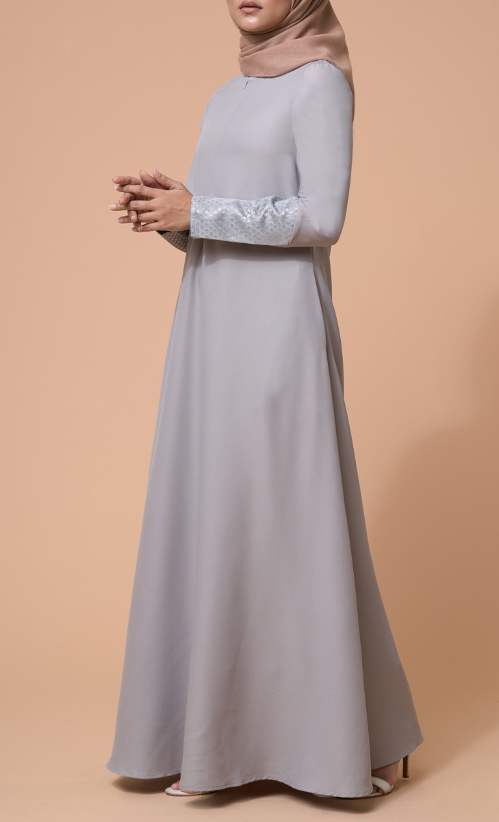 Baheera Dress in Gray Violet