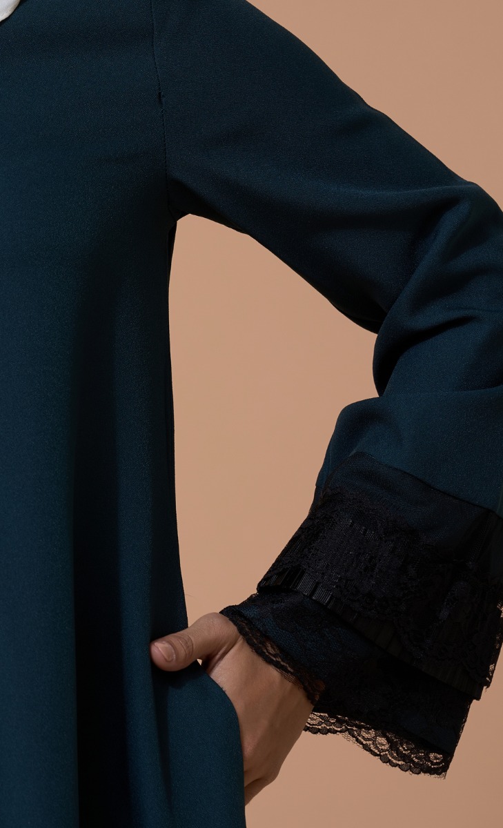 Aifa Dress in Pine Green image 2