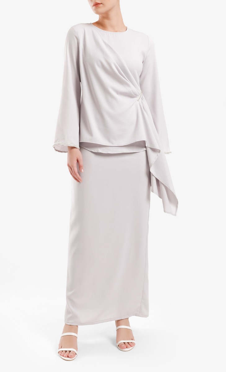 Dahlia Side Pleated Kurung In Light Grey