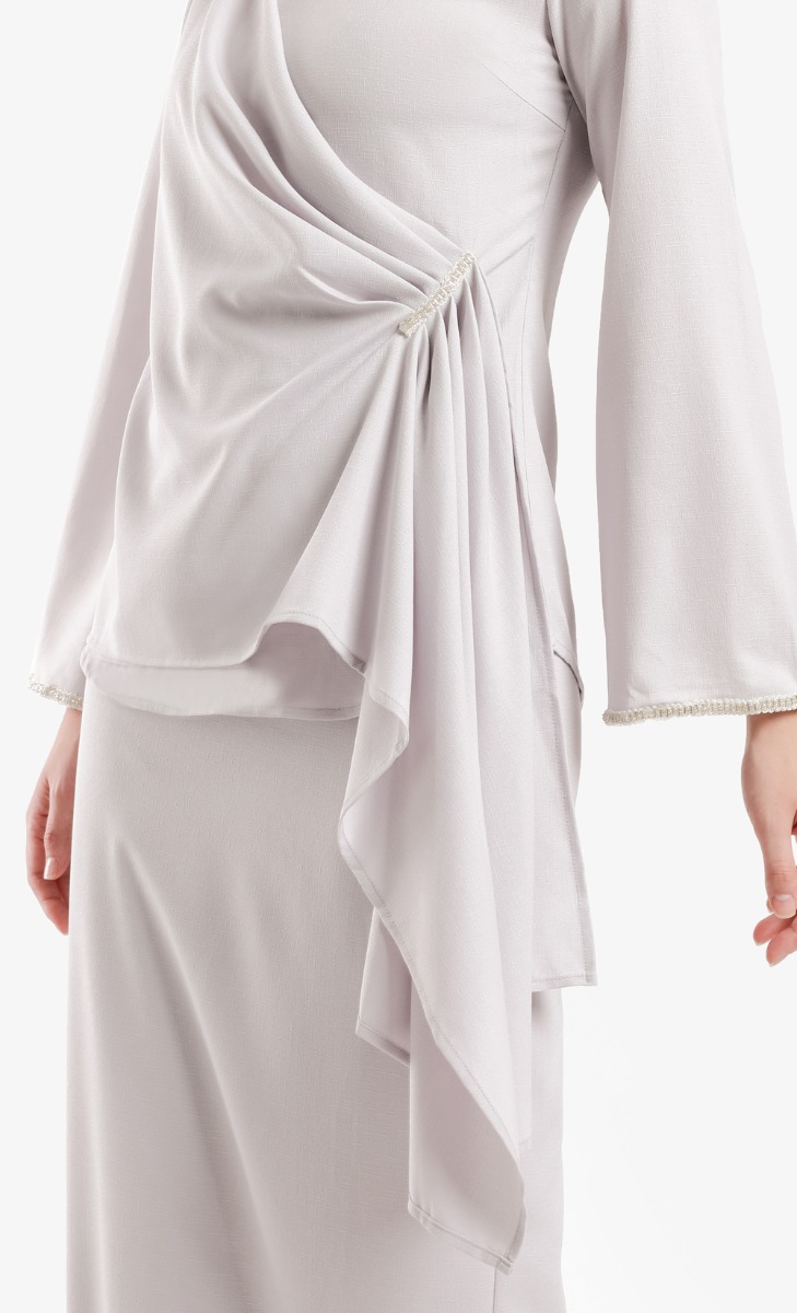 Dahlia Side Pleated Kurung In Light Grey image 2