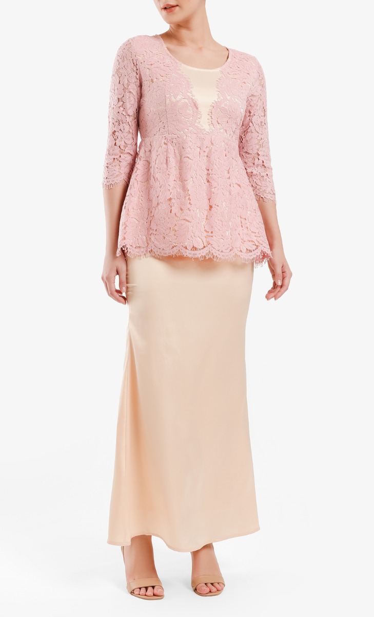 Iris Kebaya Lace Kurung In Soft Pink