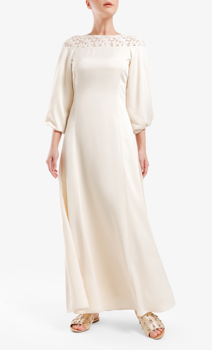 Natrah Shoulder Lace Maxi Dress In Off White