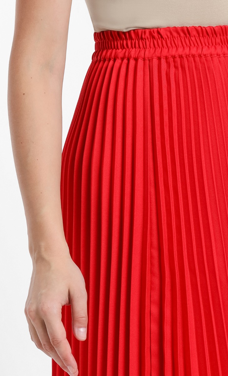 Olivia Pleated Skirt in Red image 2