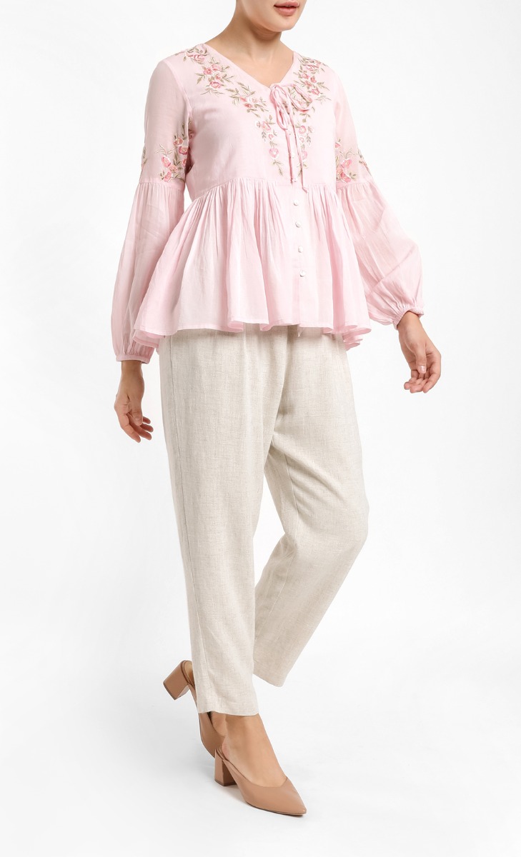 Rylee Blouse with Embroidery in Pink