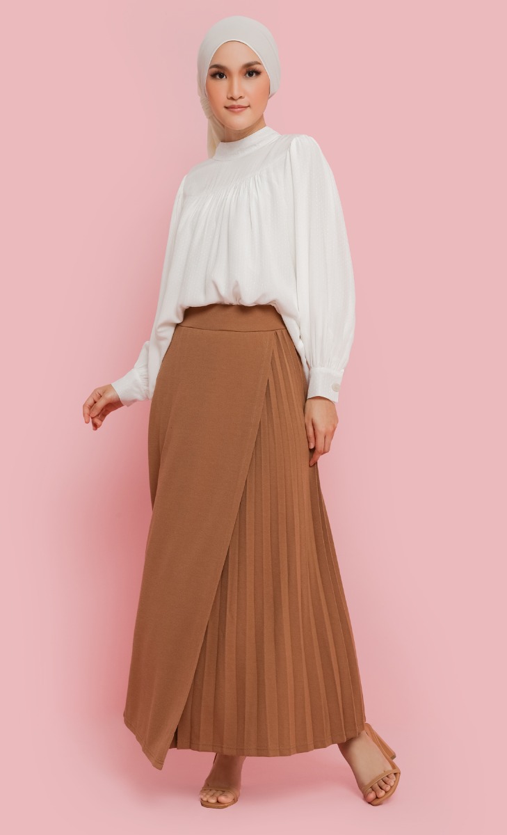 Overlap Pleated Skirt in Nude image 2