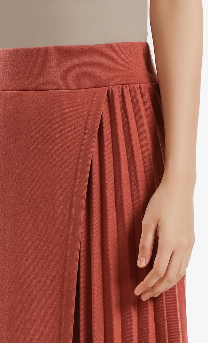Overlap Pleated Skirt in Rose Pink image 2