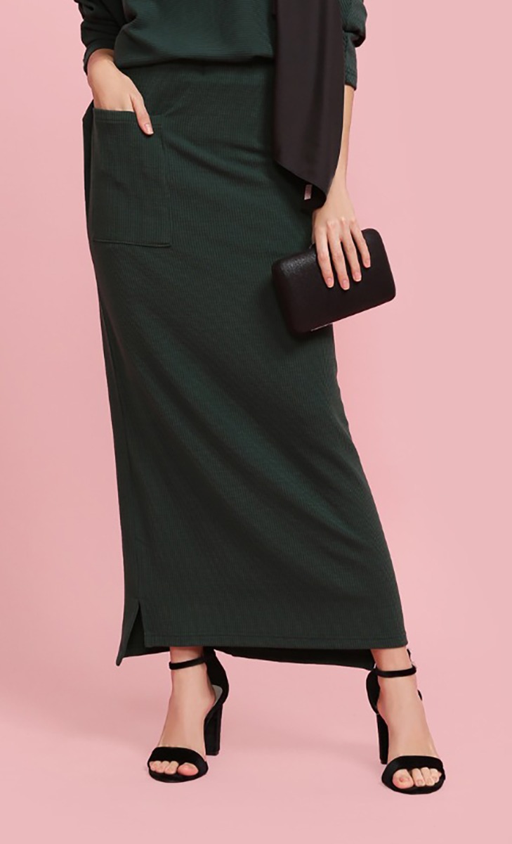 Comeback Ribbed Skirt in Green
