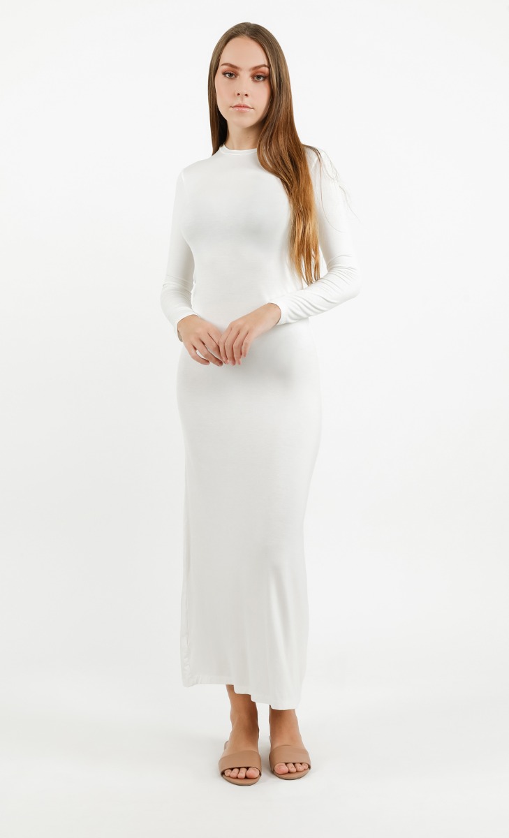 Long Sleeve Round Neck Dress In White