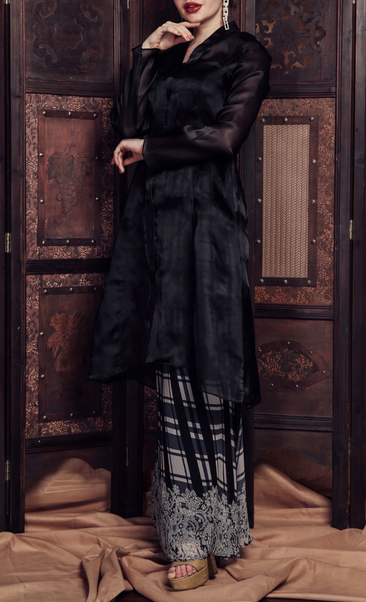 Kebaya Anggerik Set in Multi