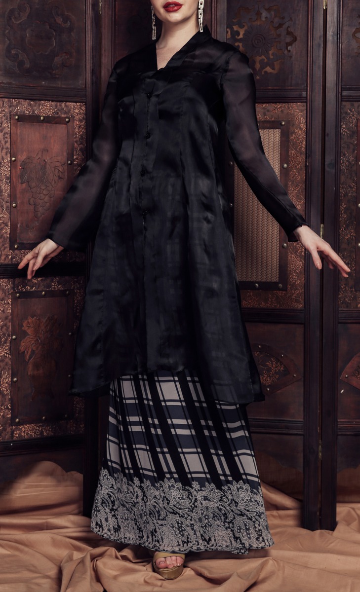 Kebaya Anggerik Set in Multi image 2