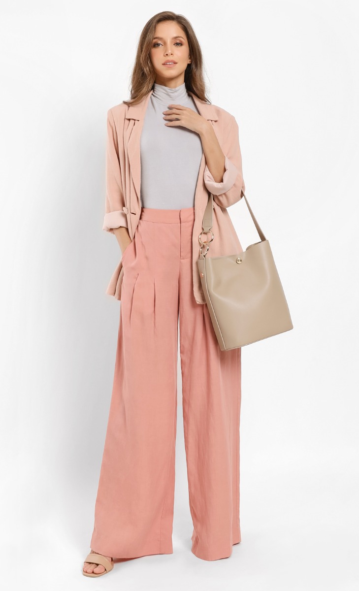 Calla Bucket Bag in Khaki image 2