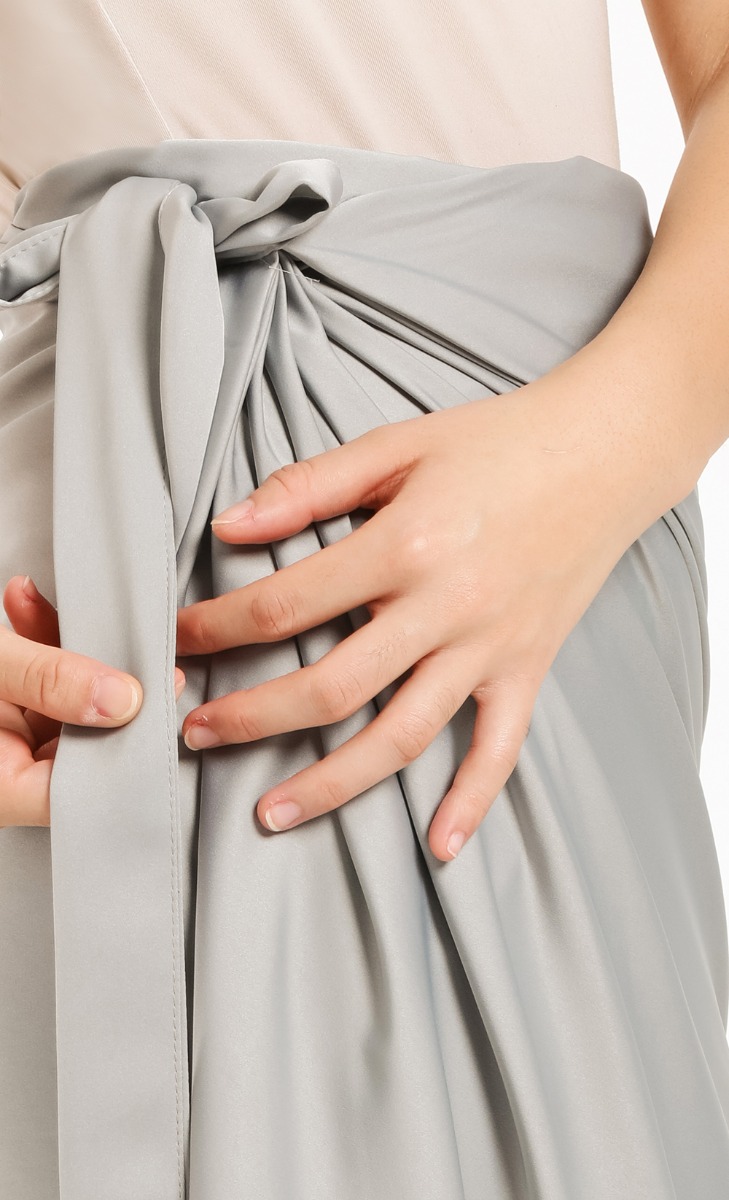 Nikita Kaftan Set in Silver image 2