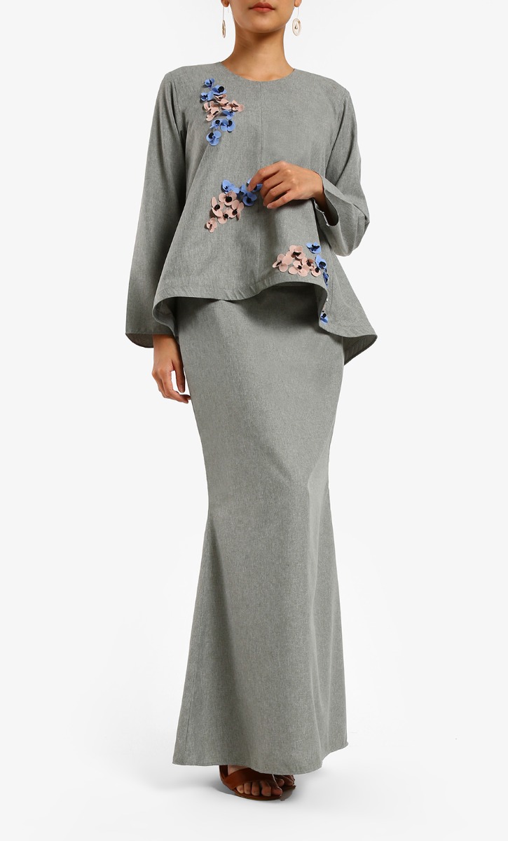 Estel Kurung Set In Grey