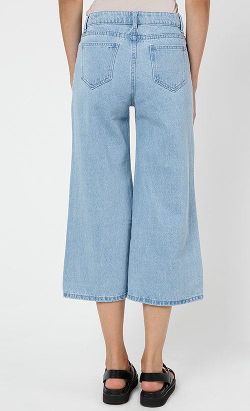 Culottes Jeans in Light Blue | FashionValet