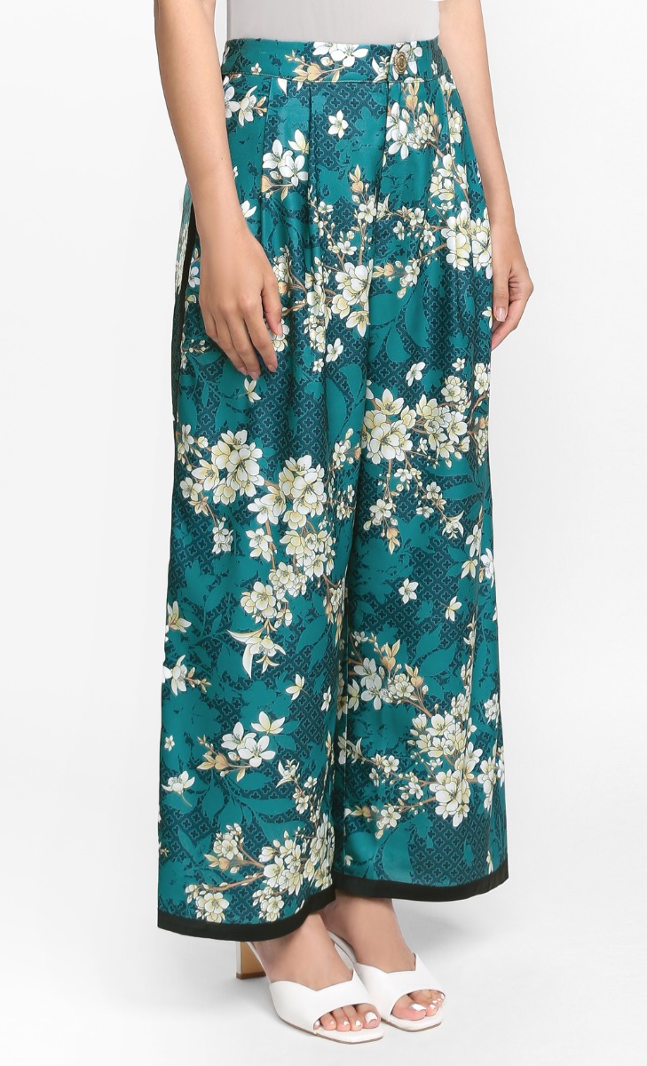 The Seoul Edit Se-ri Pants in Annyeonghaseyo