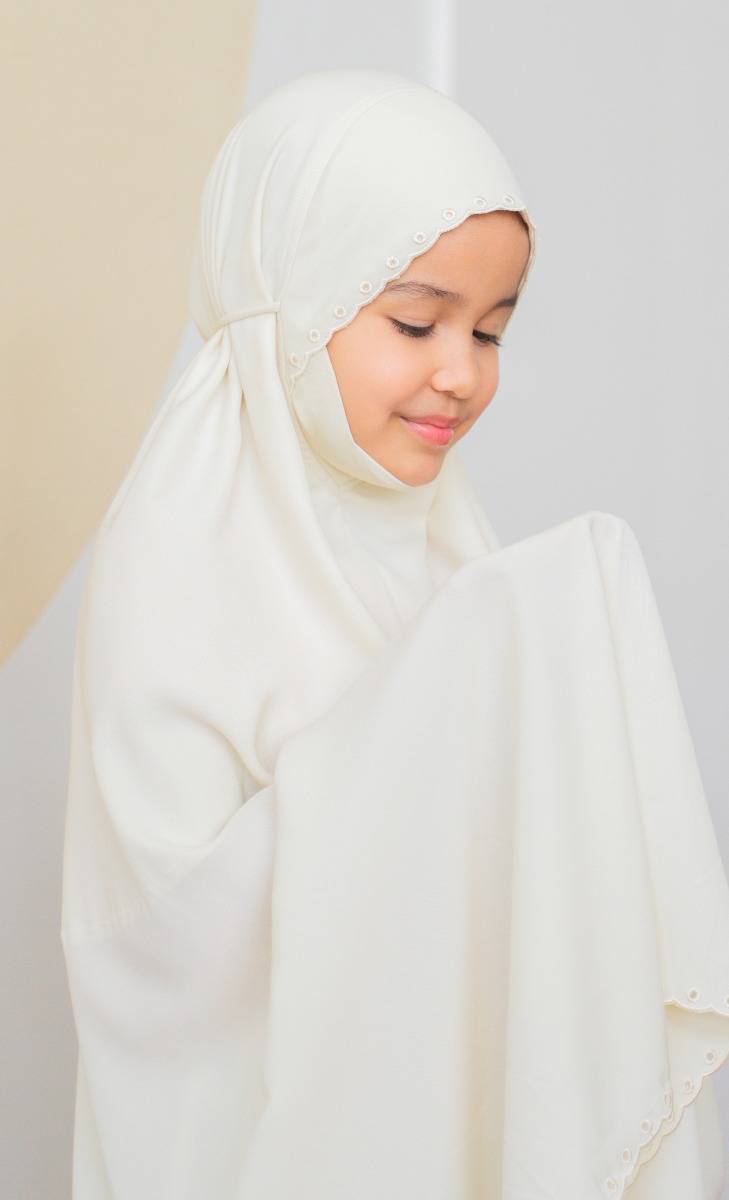 dUCkling Scallop Telekung in White