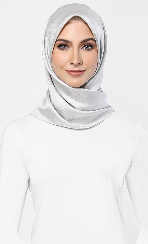 Luxe Basics Scarf in Silver