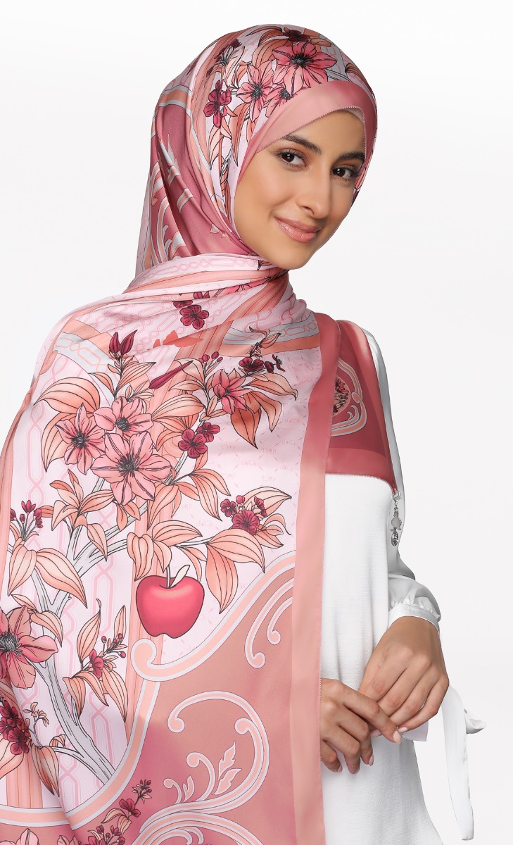 Disney x dUCk- Snow White Shawl in Love's First