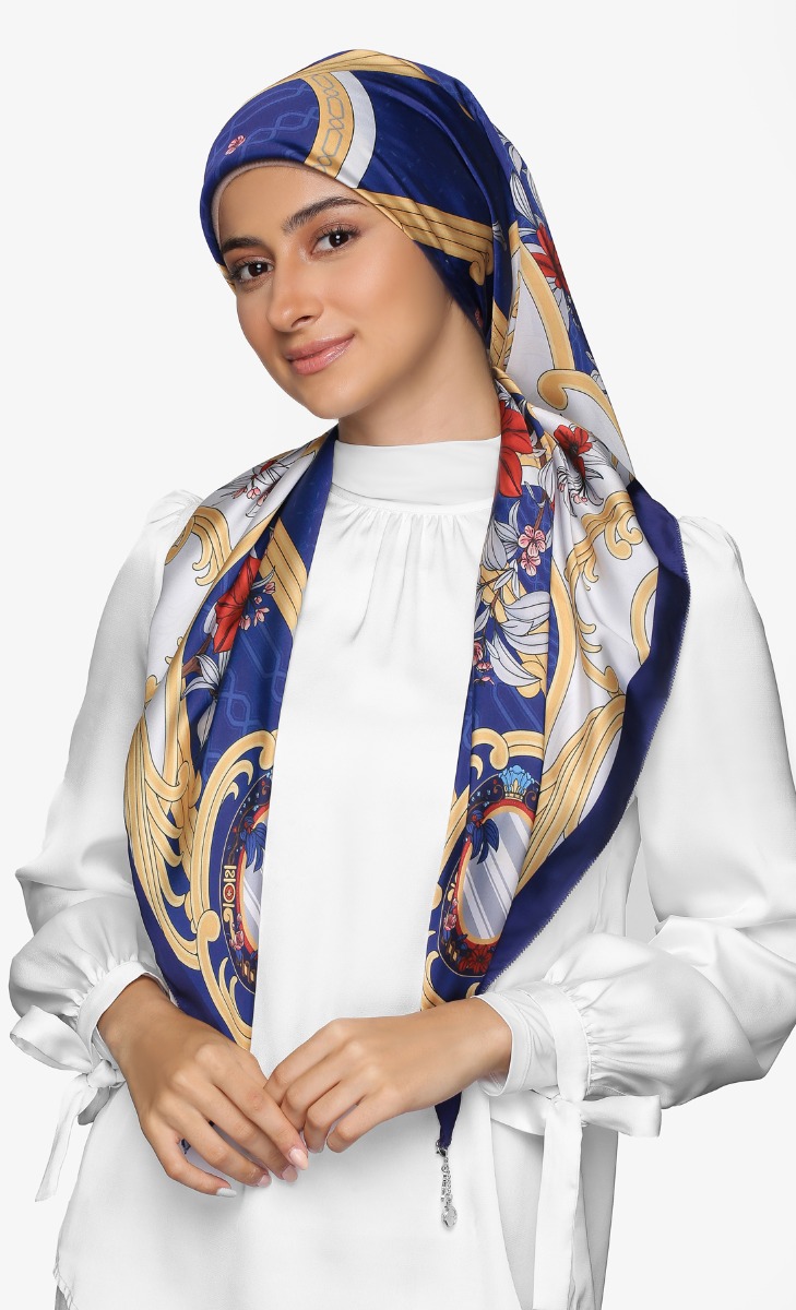 Disney x dUCk- Snow White Square Scarf in Magic Mirror