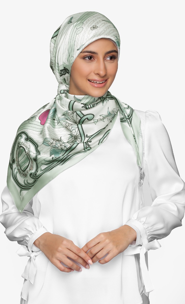 Disney x dUCk- Snow White Square Scarf in Woodland Friends