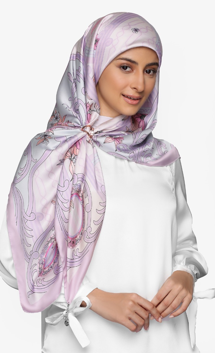 Disney x dUCk- Snow White Square Scarf in First Princess