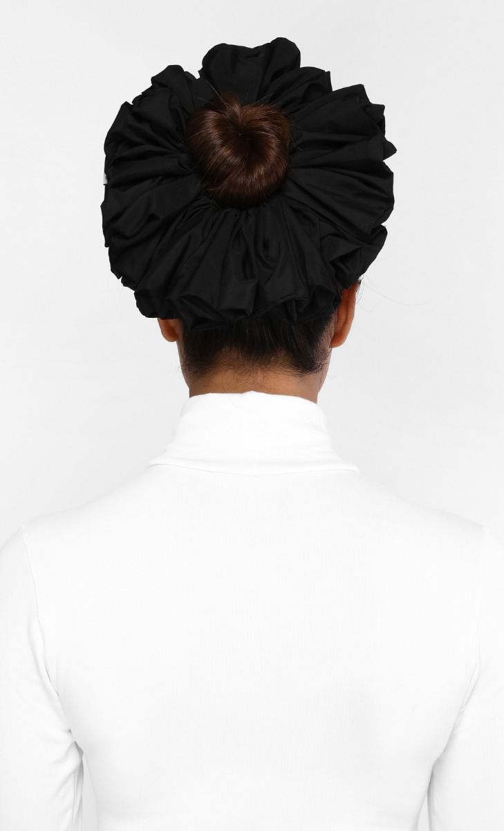 Poof! with nanotechnology in Black image 2