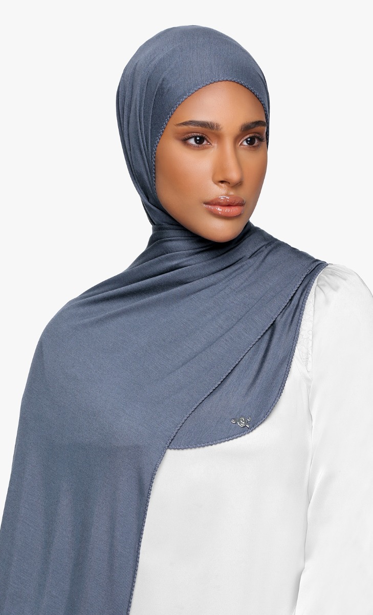 Jersey Shawl with nanotechnology in Evergrey