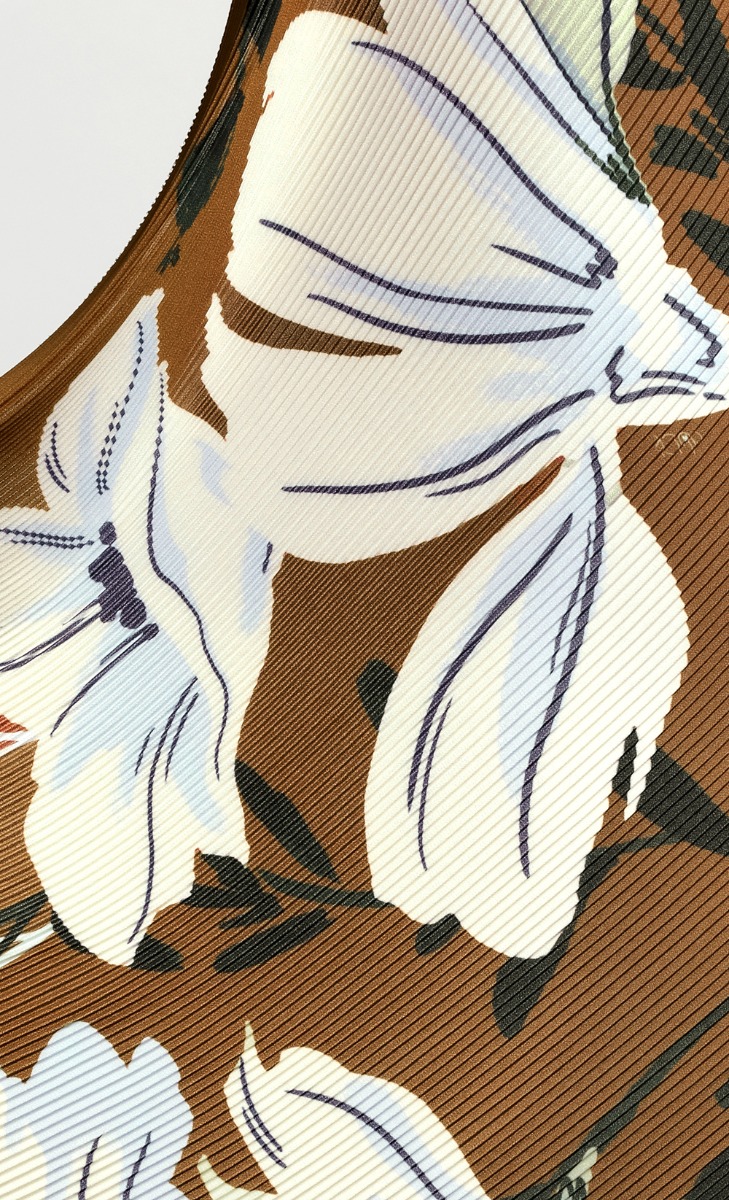 The Printed dUCk Wildflower Shawl in Brown image 2