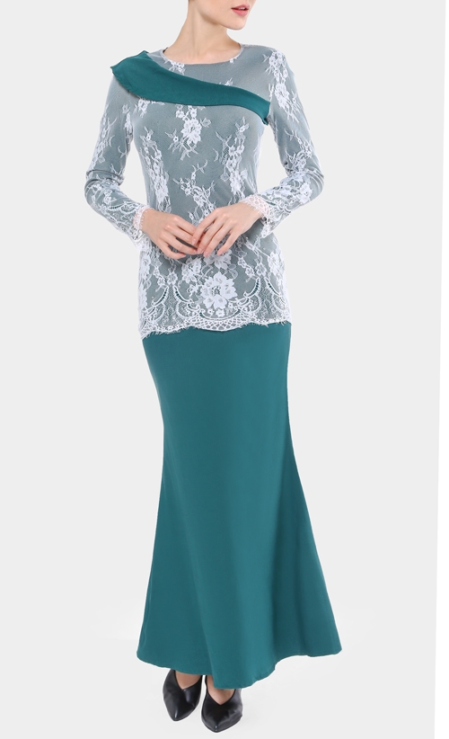 Alisya Kurung Set in Emerald