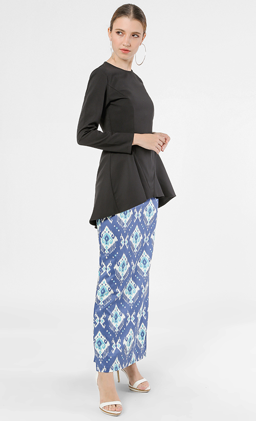 Elysia Kurung Set in Cobalt Blue