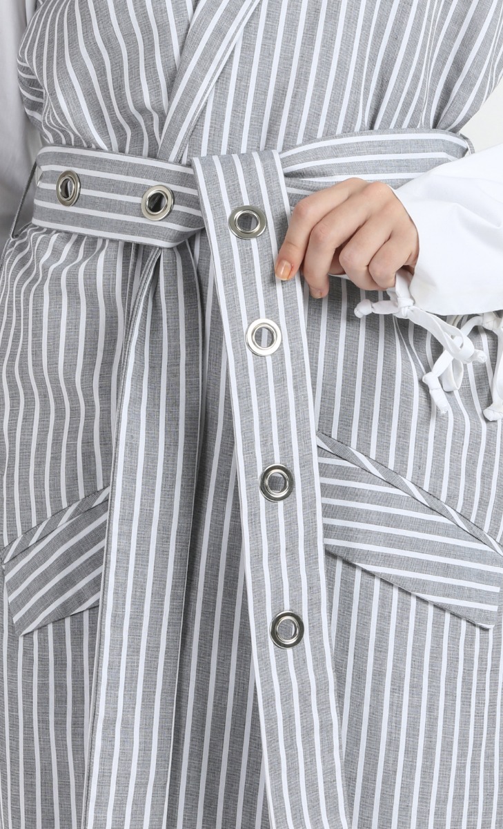 Jaja Vest in Grey Stripes image 2