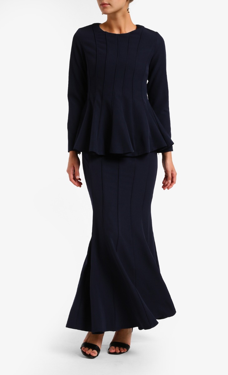 ANNAEA Pintuck Details Top in Navy