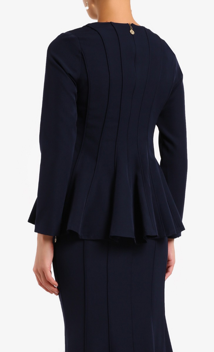ANNAEA Pintuck Details Top in Navy image 2
