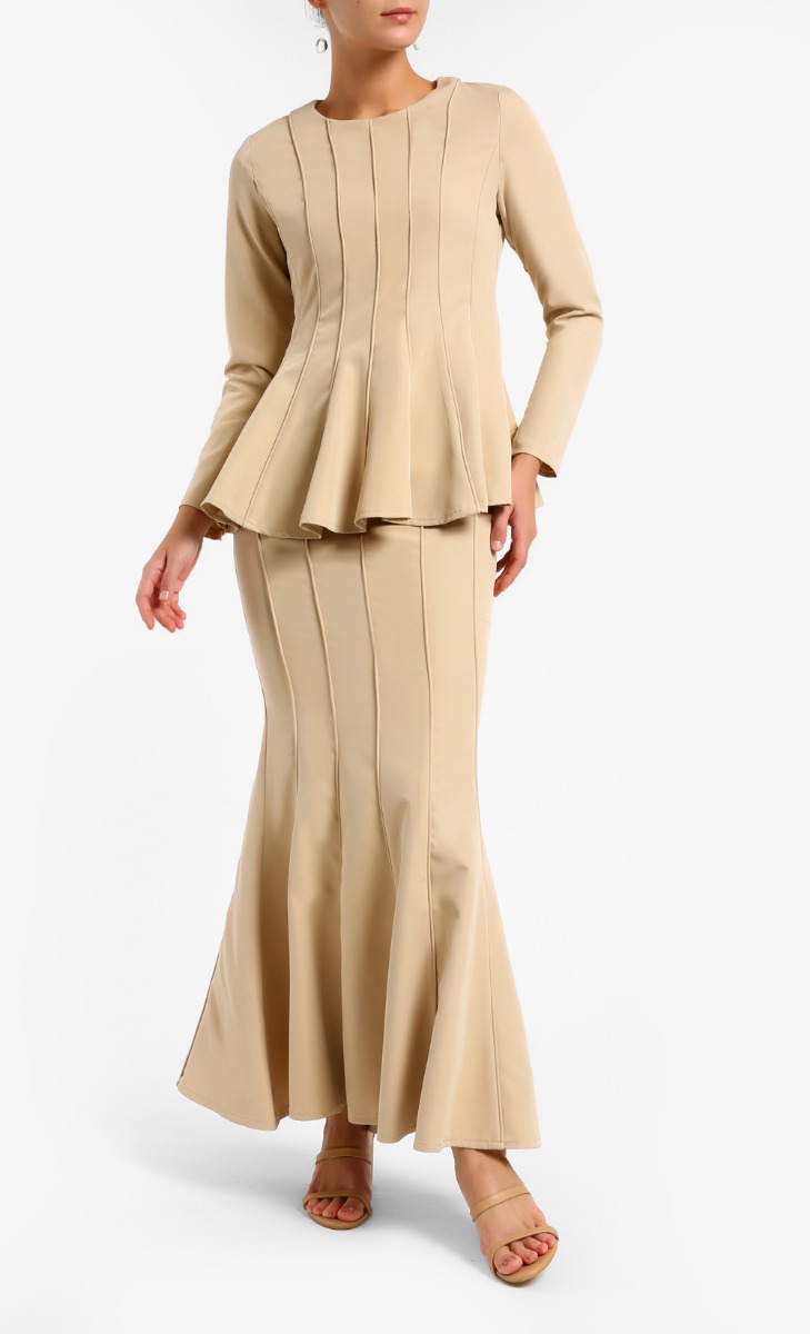 NAEA Pintuck Details Skirt in Nude