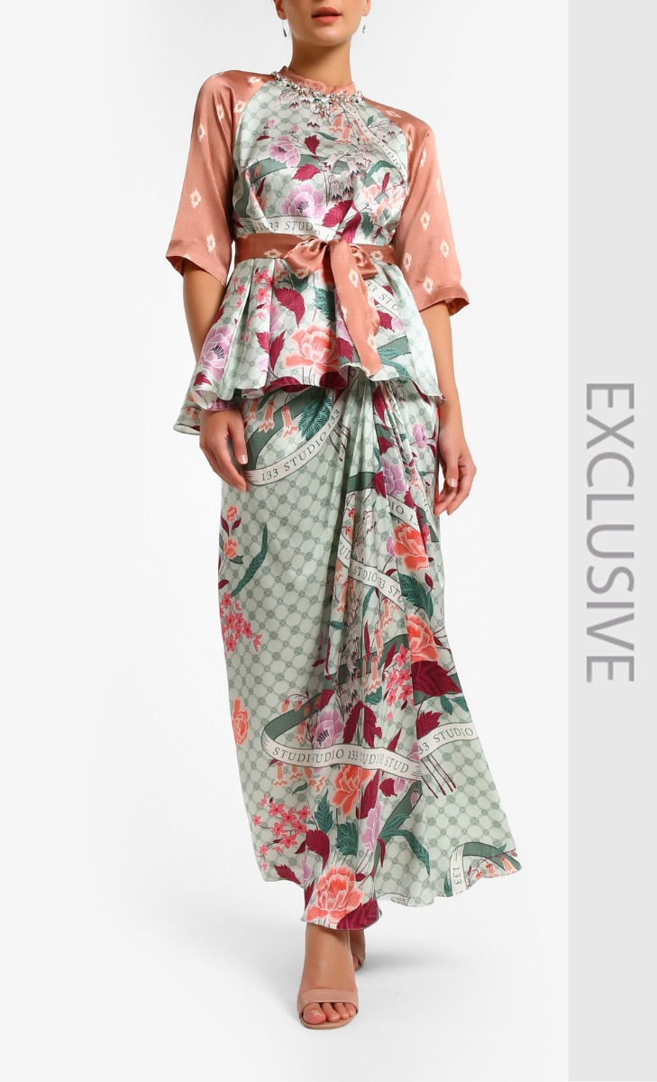  Satin Print Bouquet Ribbon Blouse With Belt In Pink