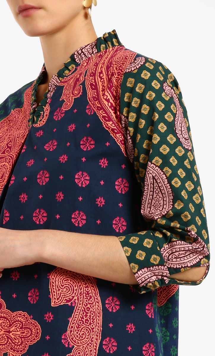 V-Neck Dress Cotton Print in Green Flower image 2