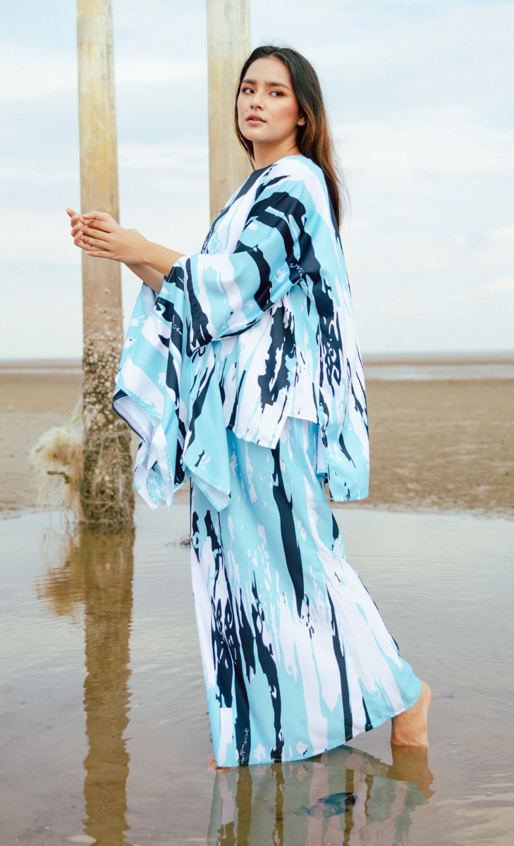 Ikata Kurong Pendek Set in Biru Firus