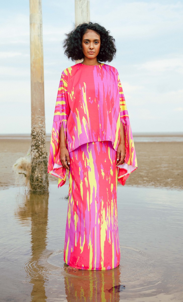 Alila Kurong Pendek Set in Magenta