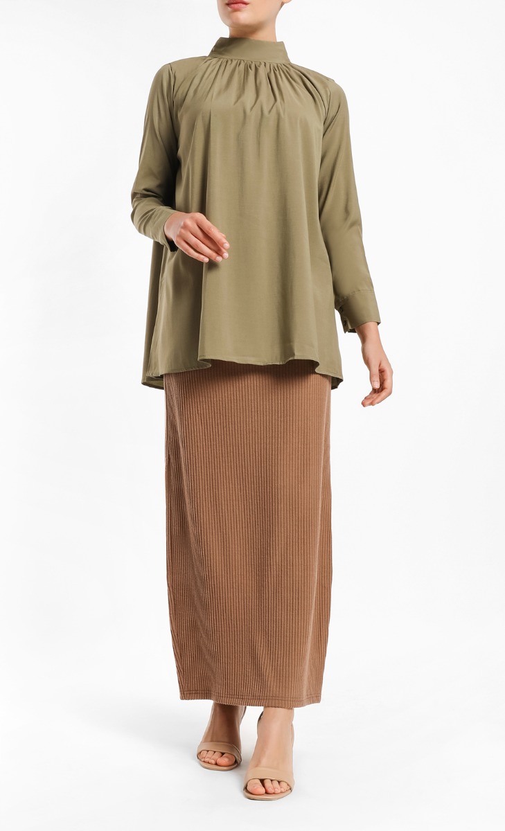 Eleadora Rib Pencil Skirt Skirt in Brown