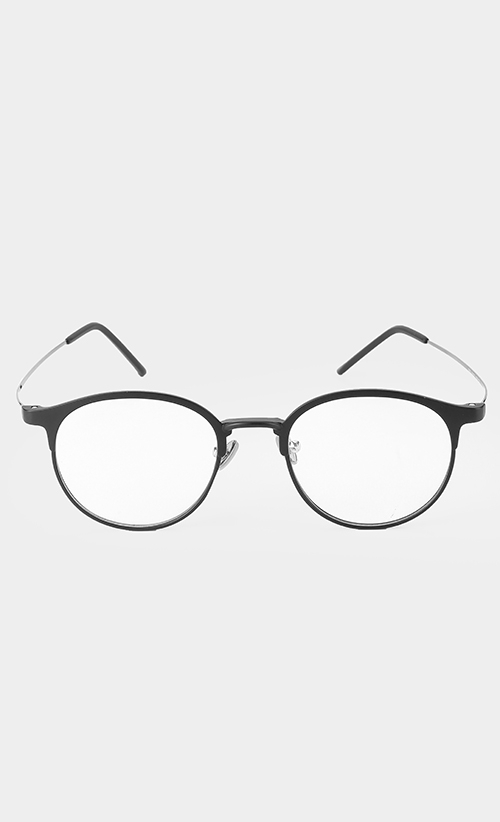 Oma Glasses in Black