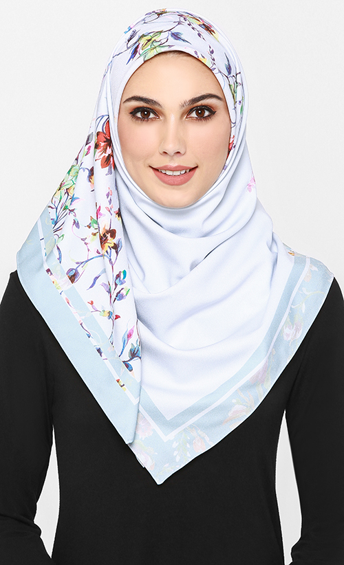 Tya Azaahra Bawal Scarf in Silver Grey